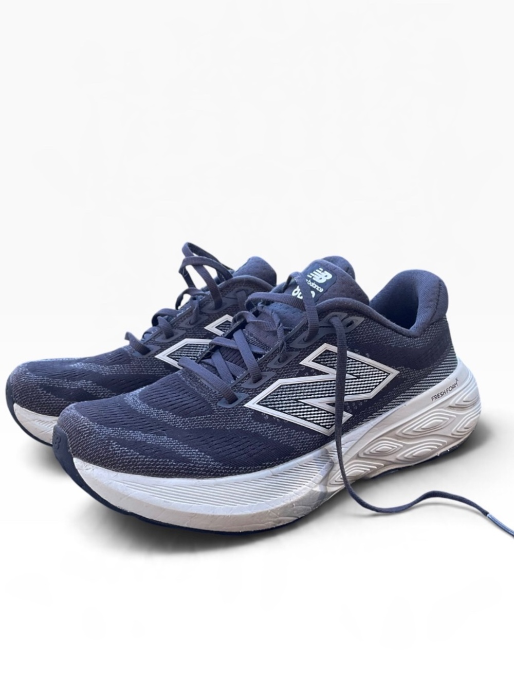 New Balance womens Fresh Foam 880 Running Shoes Black size 9 B us